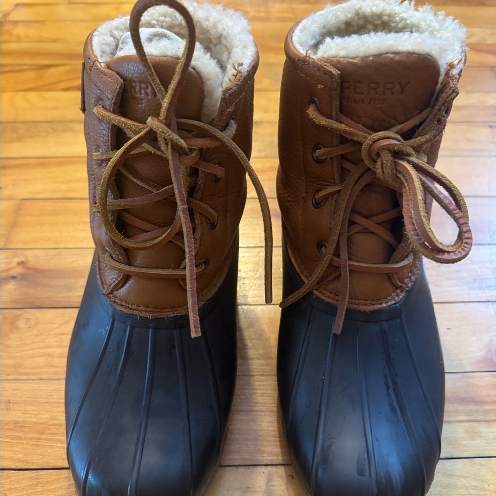 Sperry Duck Boots- Fur lining